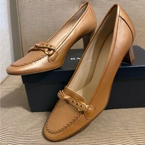 NWT Leila by Rangoni Italian Nappa Leather Women's Heeled Loafers - Size 7.5